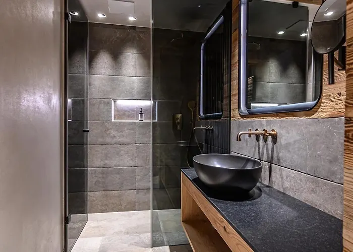 - The Peak Alpesi faház *