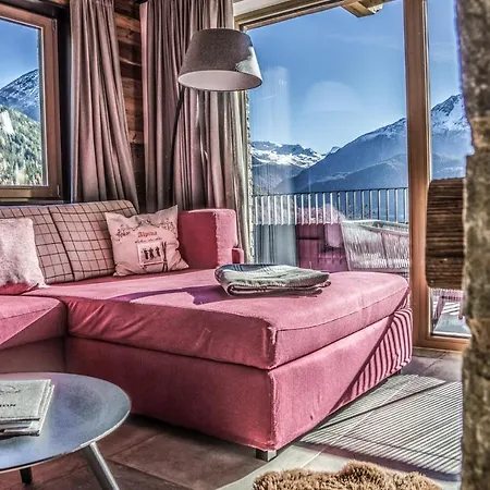 - The Peak Horská chata Sölden