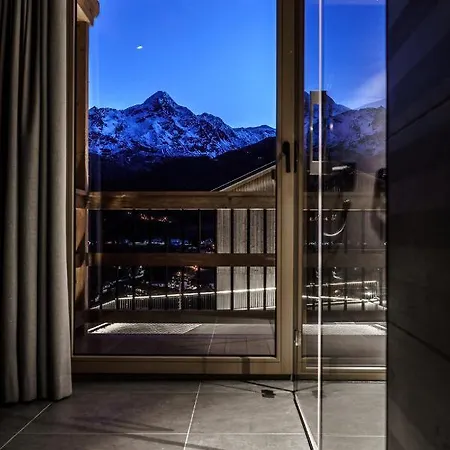 The Peak Soelden - Chalets Mit Outdoor-Pool Domek alpejski