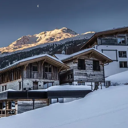 The Peak Soelden - Chalets Mit Outdoor-Pool * Sölden