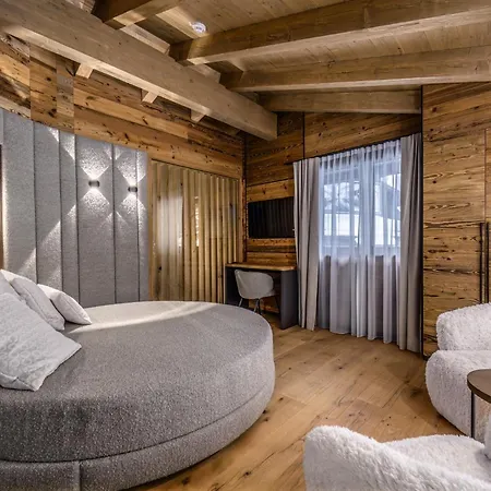 The Peak Soelden - Chalets Mit Outdoor-Pool בקתה זולדן