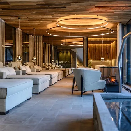 - The Peak سولدن