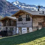 Chalet - The Peak